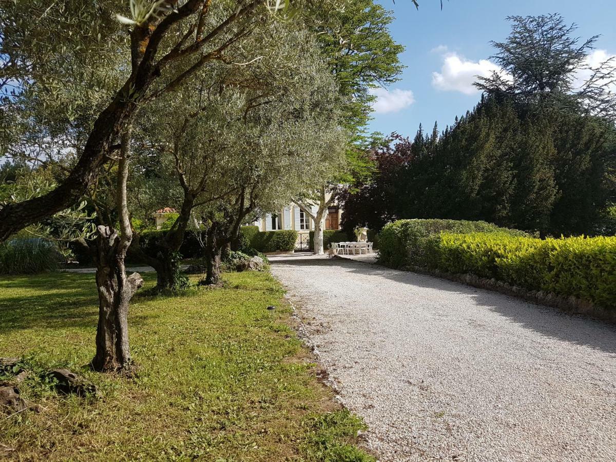 Апартаменти Bastide En Provence Auriol Екстер'єр фото